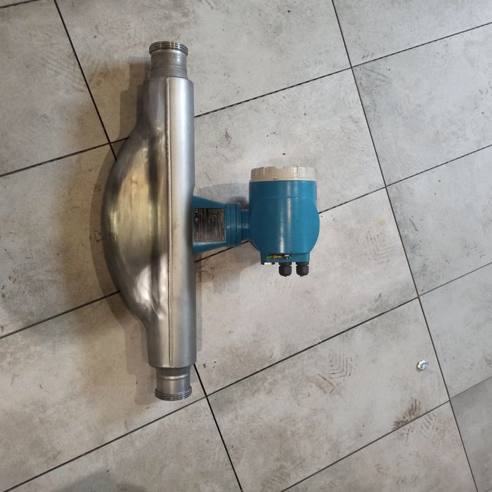 Przepływomierz masy kwasodporyny