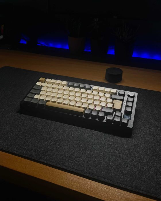 MK Teclado Mecânico RGB 75%