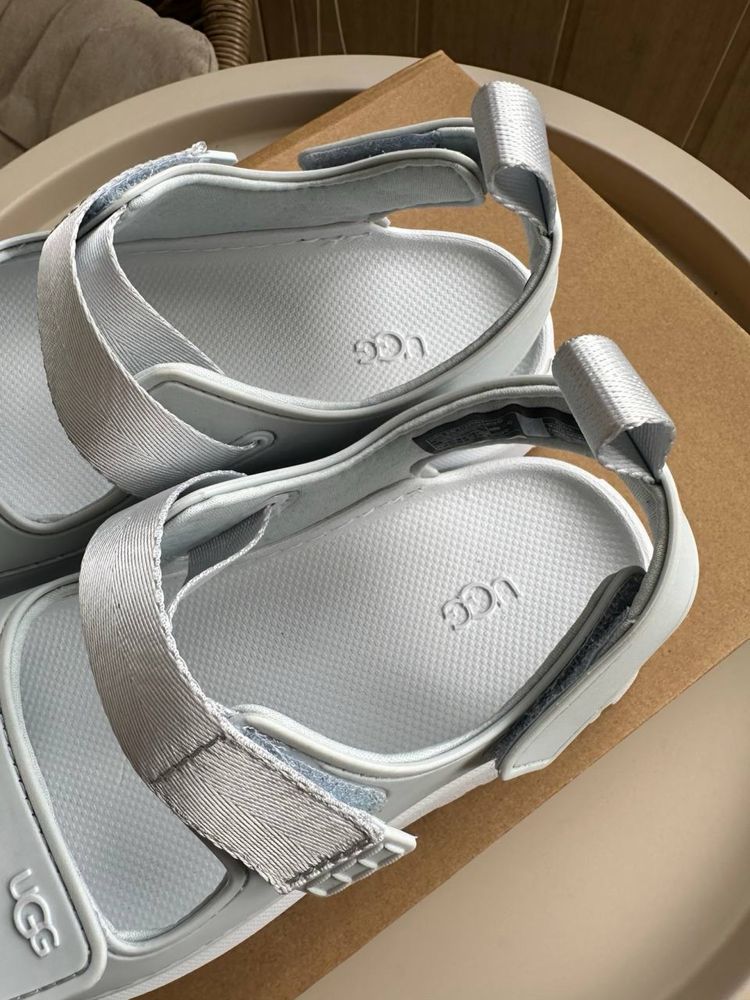 Босоніжки Ugg у сіро-блакитному кольорі.Позпродаж залишків.