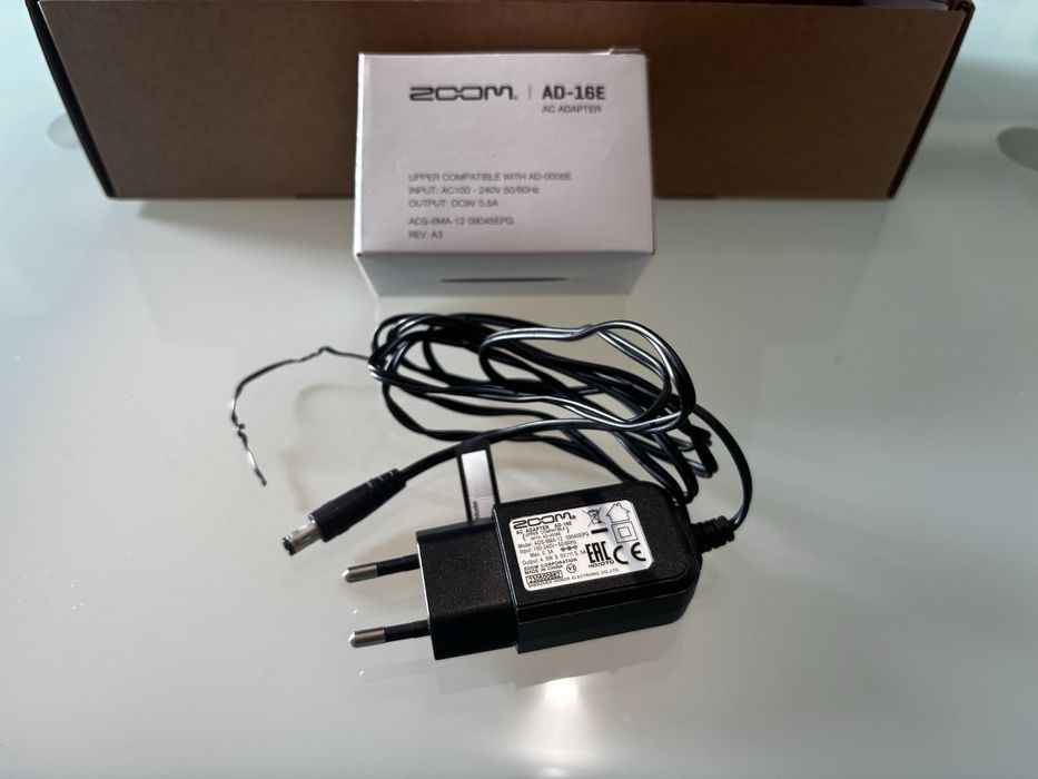 Pedaleira Baixo Zoom B2 Four