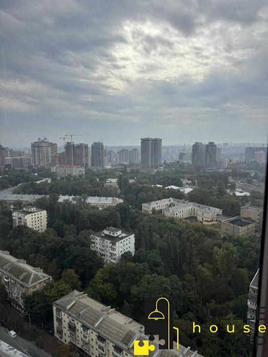 Продаж 1к квартири в центрі Києва - бул. Лесі Українки, 7А