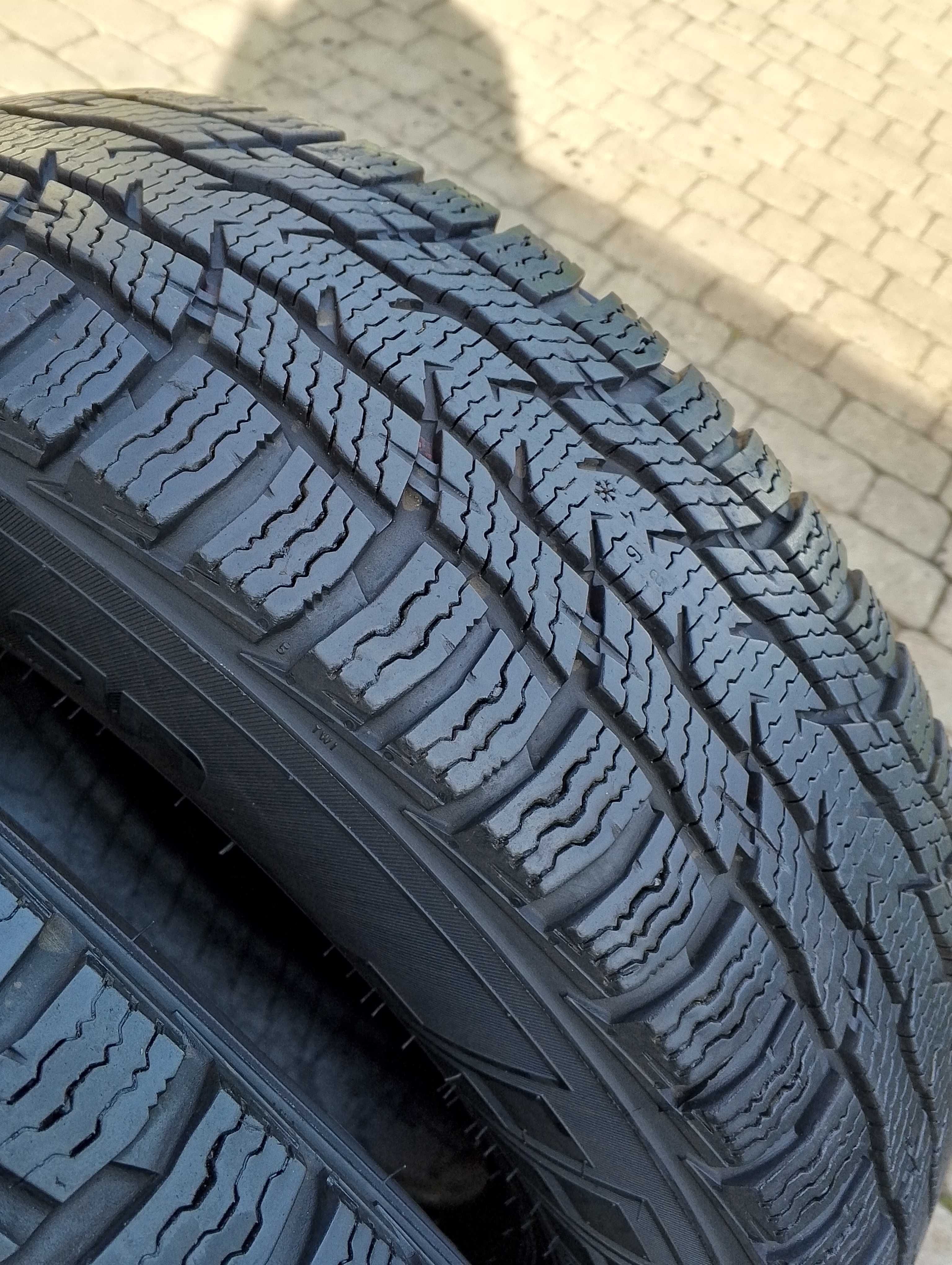 opony SUV jak NOWE  4 szt.205 /70/16 C Nokian Wa C3  rok 2020