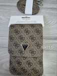 Orginalna torebka Guess na telefon