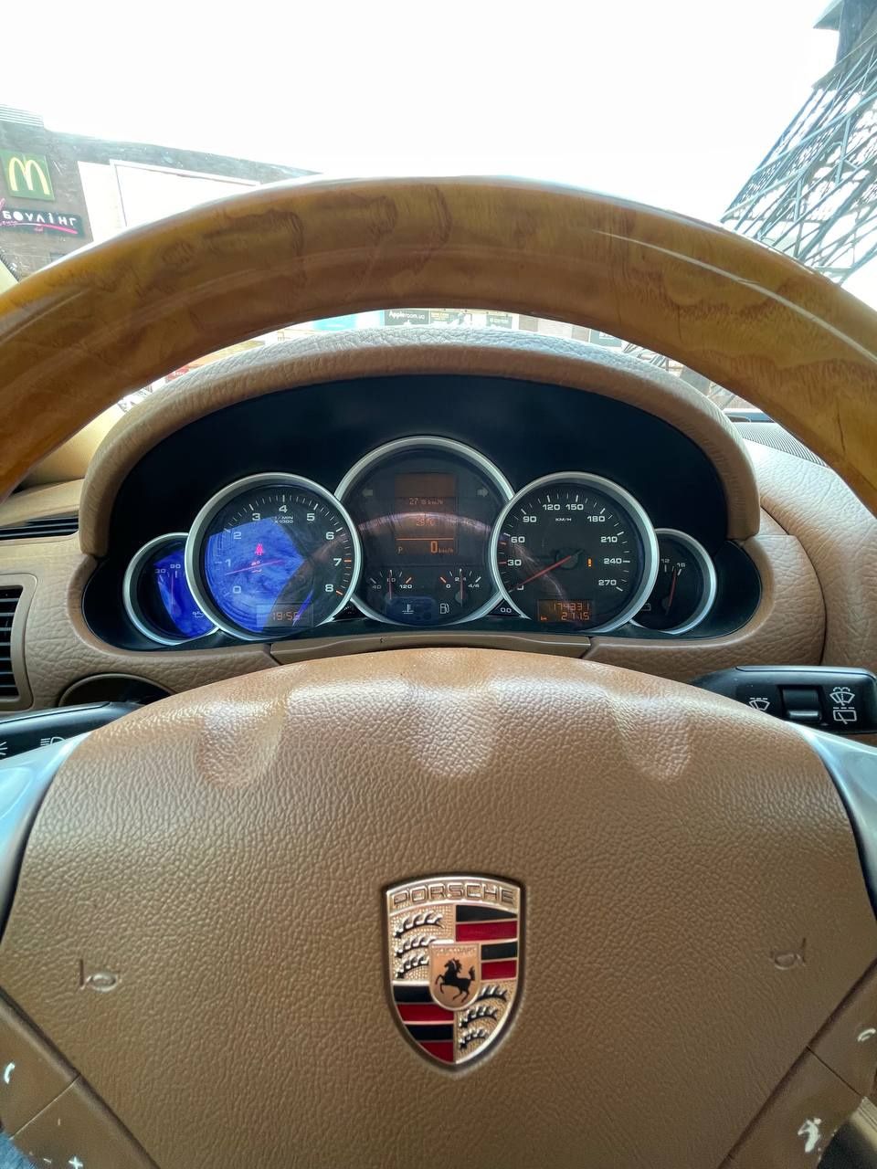 Продам Porsche Cayenne s
