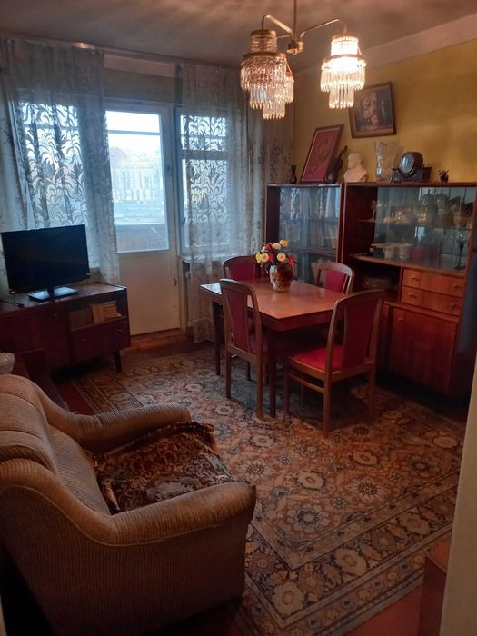 Продаж 2 - кімнатної квартири на проспекті Соборності, 11