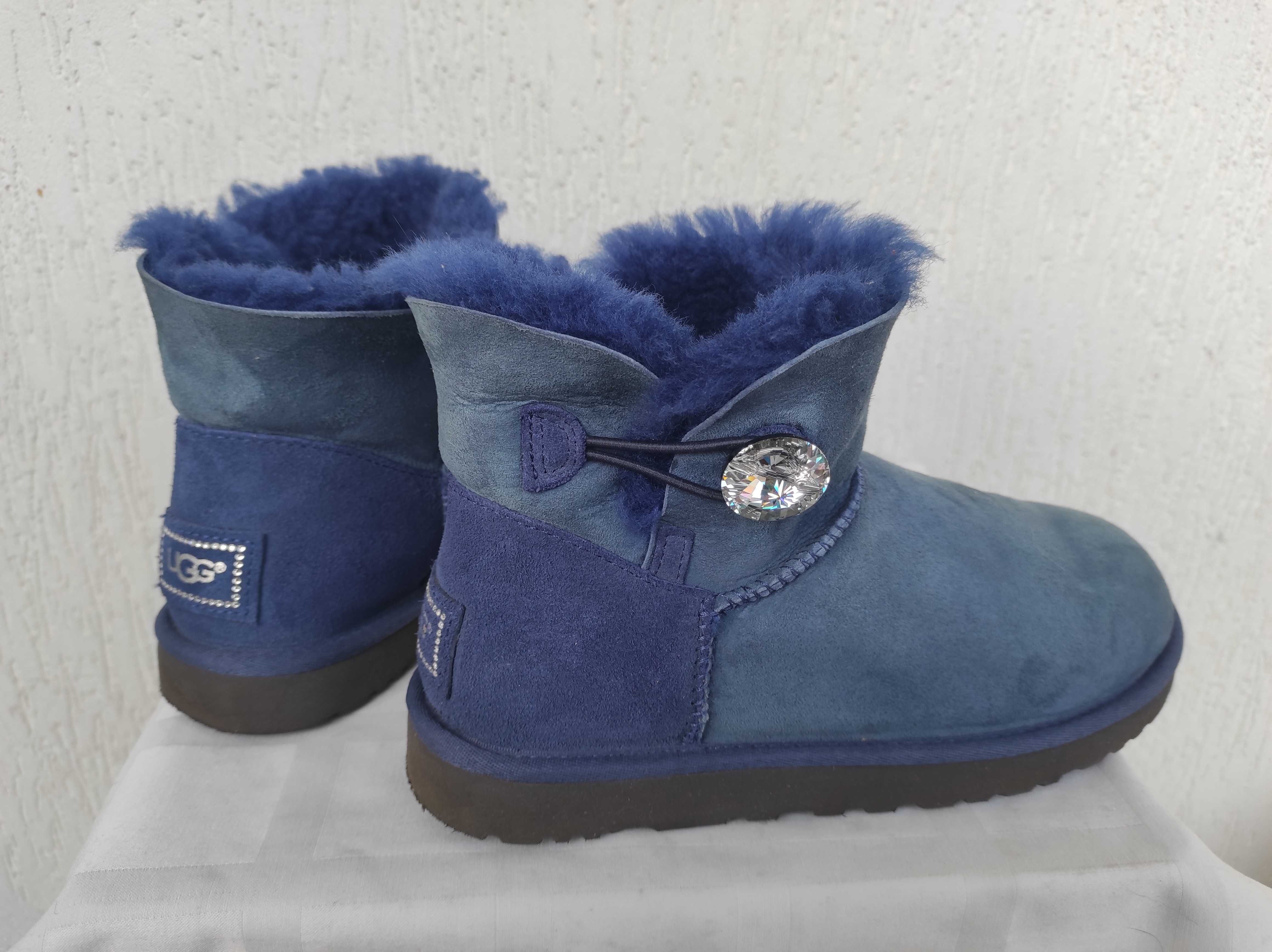 Замшевие зимние полусапожки UGG Australia р.38-38.5