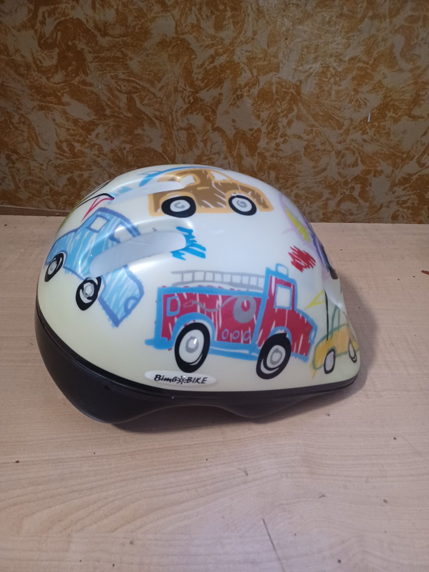 ochraniacze na rolki rozmiar M/L plus plecak,kask regulowany do 52 cm