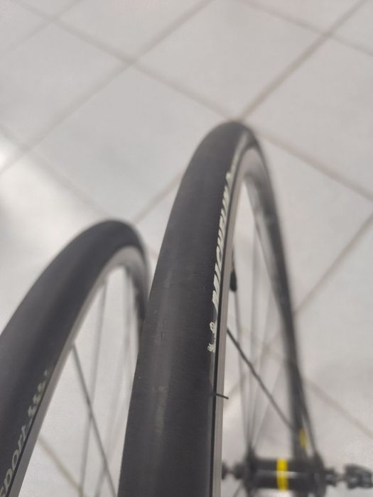 Rodas estrada Mavic Aksium (travão de aro)