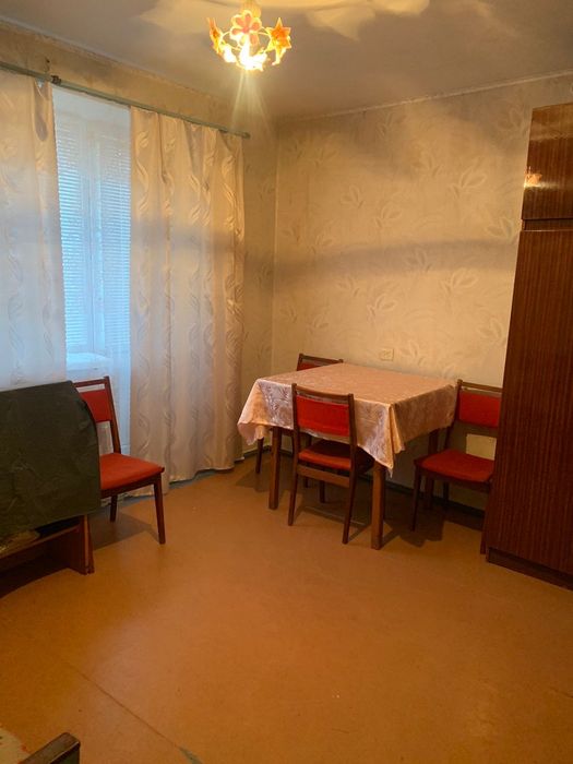 Продам квартиру однокімнатну вулиця Шевченка 93