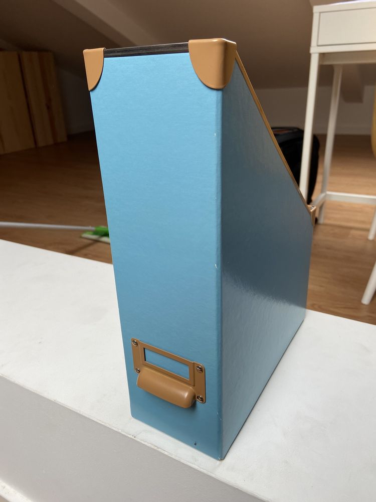 Caixas e porta revistas Fjalla ikea azul turquesa