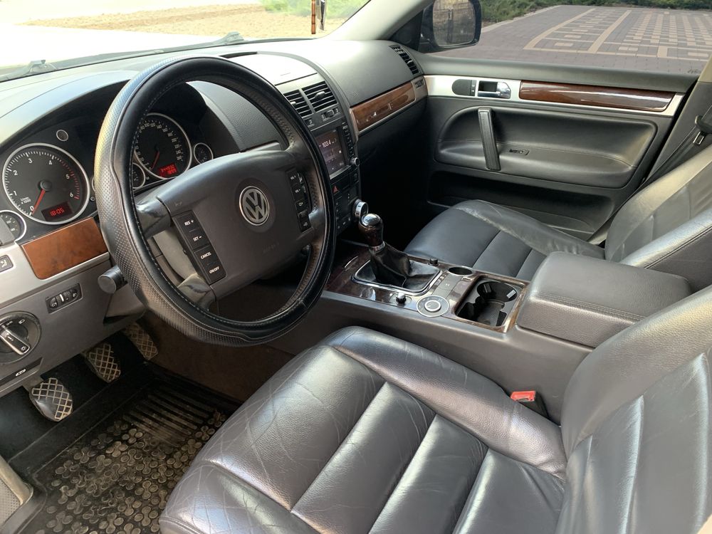 Продам Volkswagen Touareg 2.5TDI мкпп 6ст