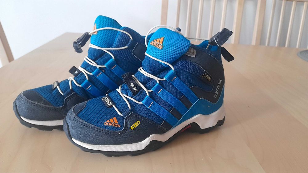 Buty Adidas jesienne trekkingowe r. 30