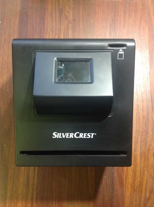 Оцифрувальник для фотоплівки, фотографій та слайдів