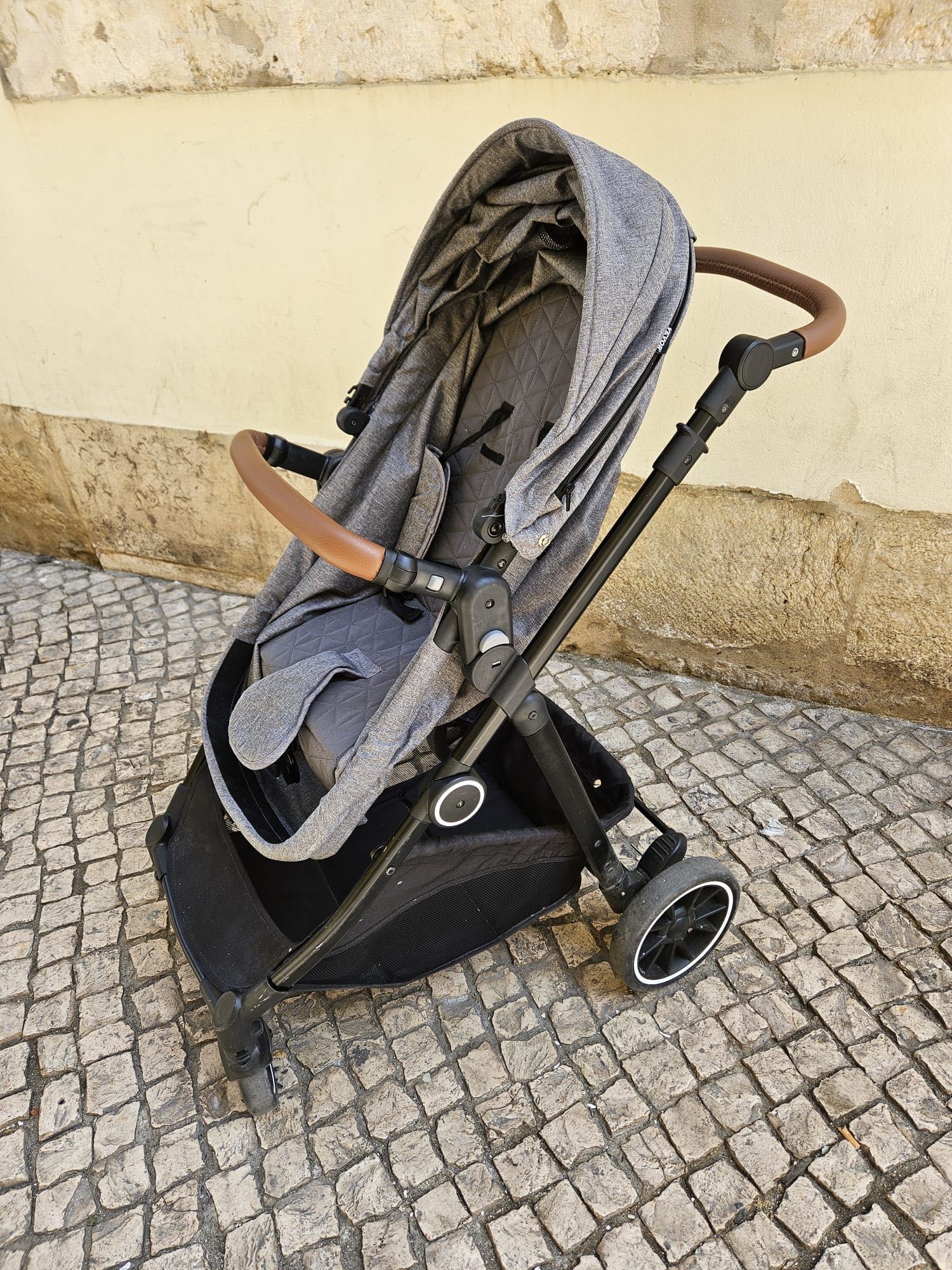 Carrinho de Bebê VEVOR com Berço Dobrável Reversível