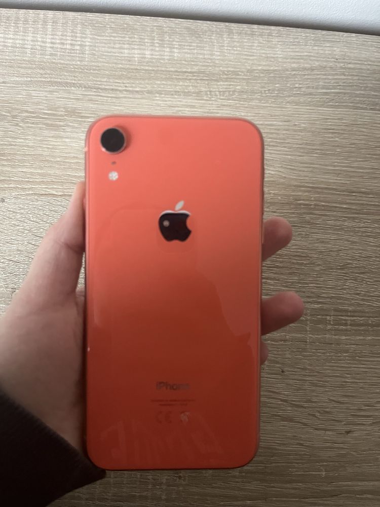 Iphone XR w swietnym stanie [w zestawie z etui i ladowarką oryginalną]