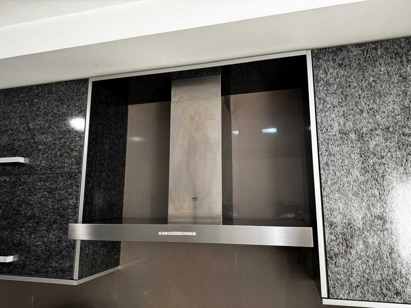 Exaustor de chaminé em Inox AEG