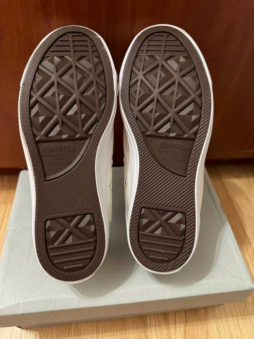 Продам кеди Converse