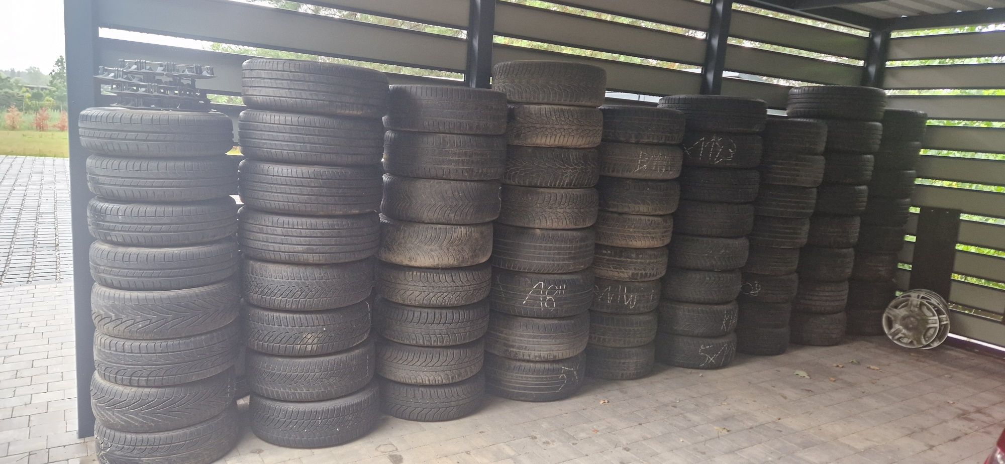 Felgi aluminiowe z oponami zestaw 50kpl
