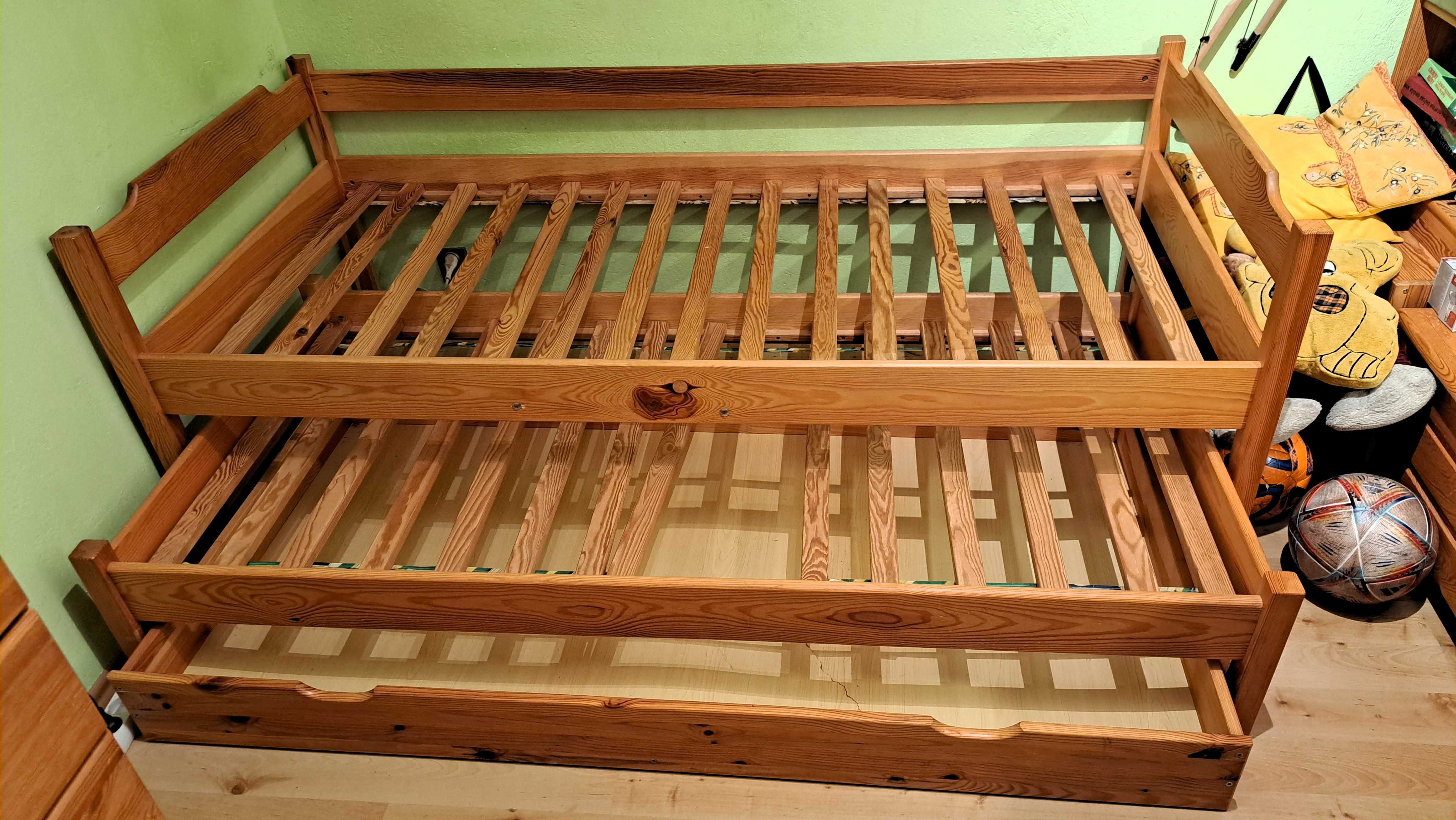Łóżko drewniane dwupoziomowe dla dzieci