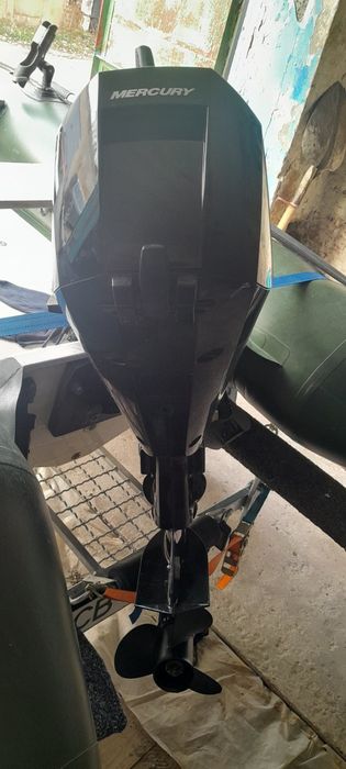 Лодочний мотор Mercury F20