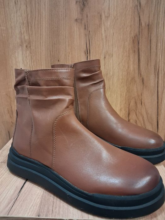 Nowe buty do kostek.