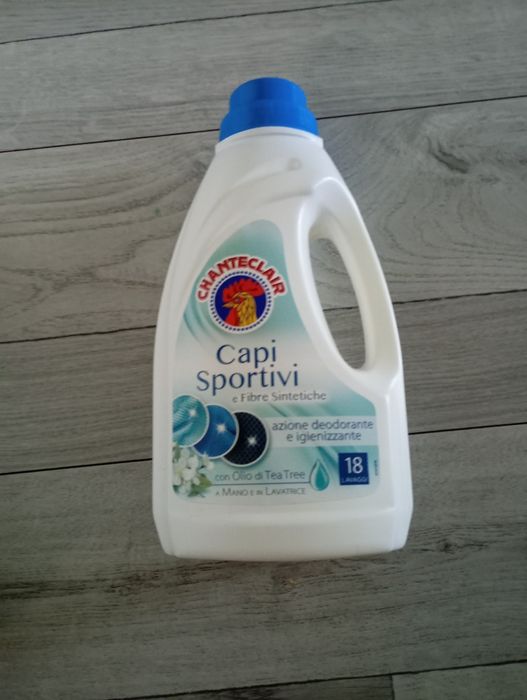 Płyn do ubrań sportowych 900ml