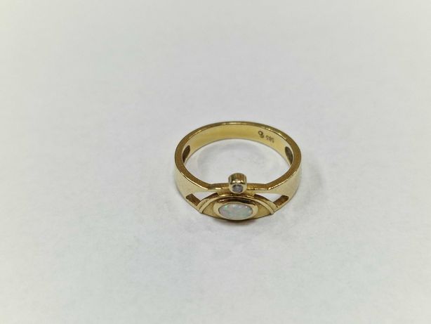 Złoty pierścionek damski/ 585/ 3.64 gram/ R14/ Opalit/ Brylant