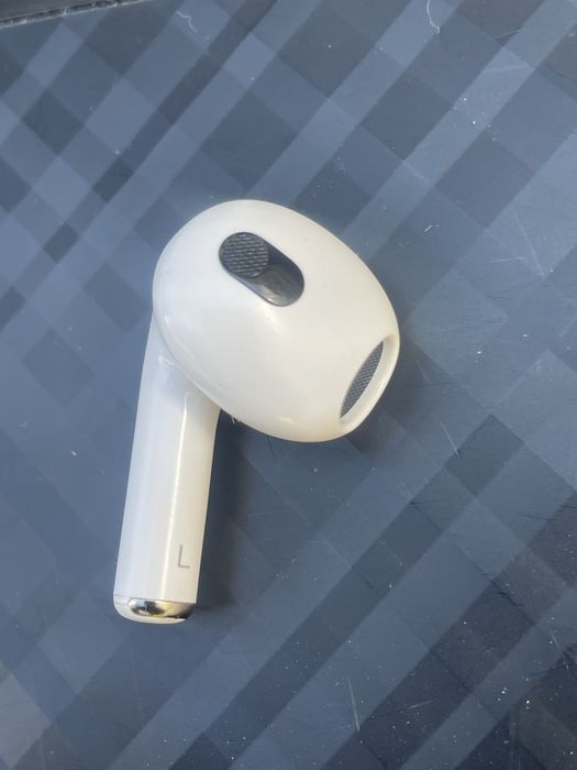 Продаю AirPods 3 лівий оригінал без кейсу