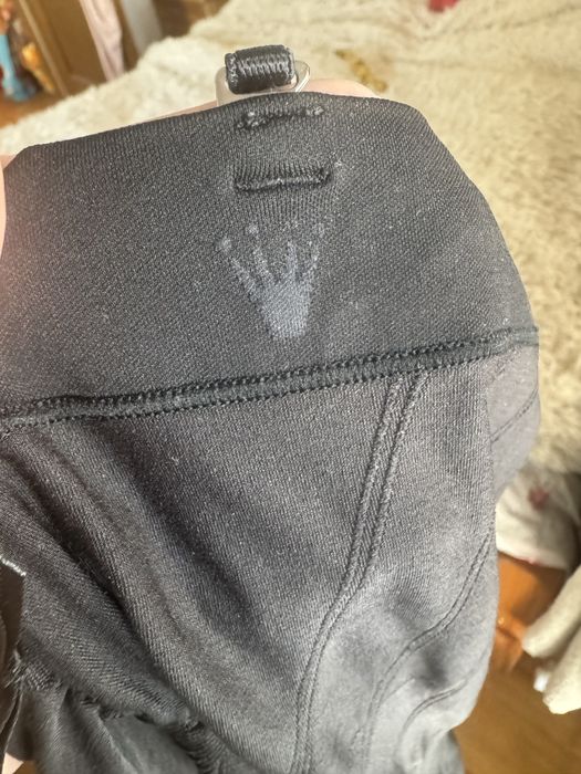 Halka modelująca Triumph L bielizna wyszczuplająca czarna sukienka