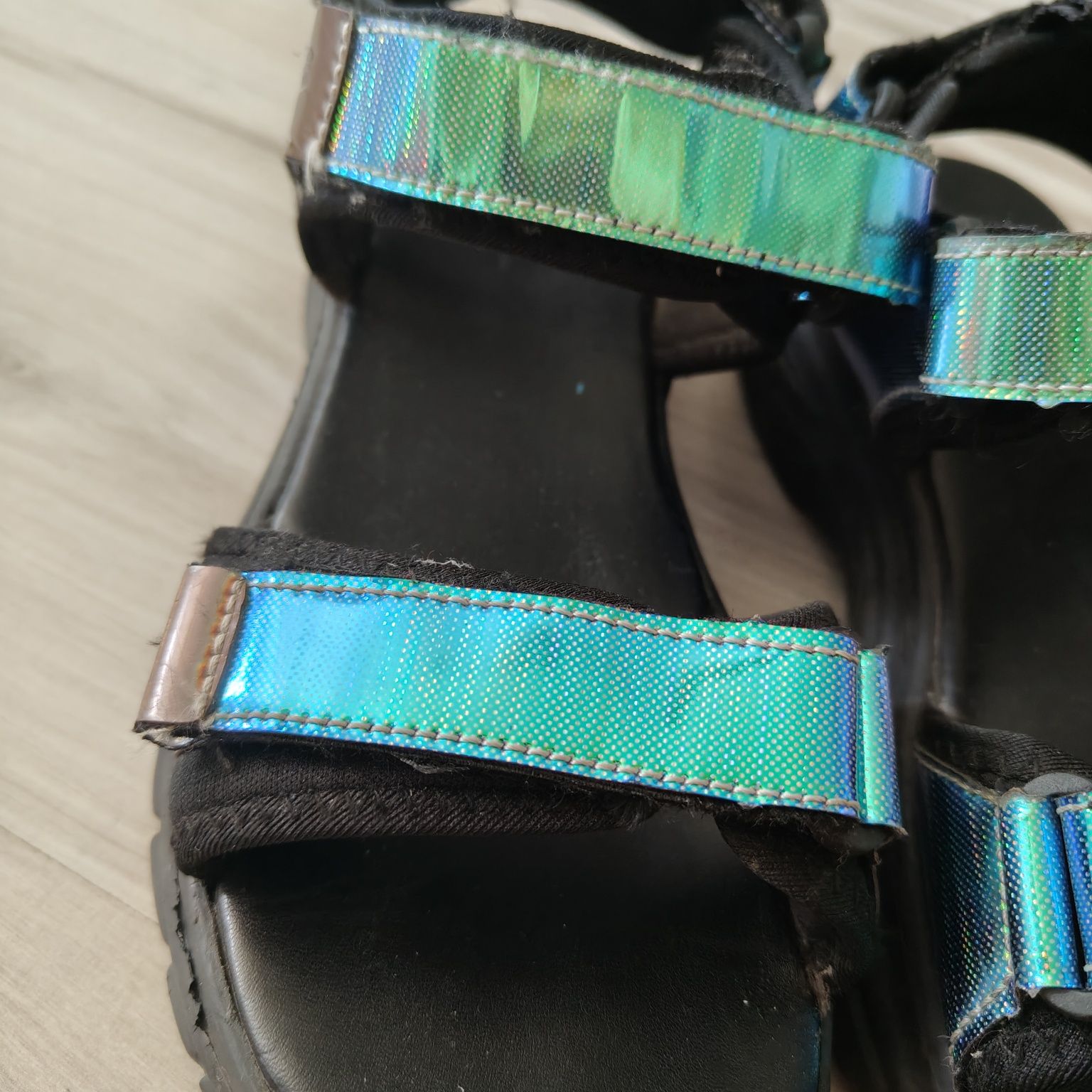 Sandały czarne holo holograficzne - rozm. 35