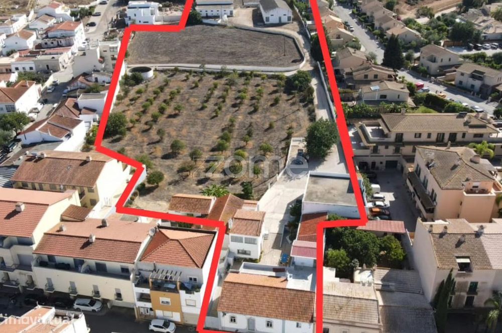 Quinta no Centro do Algoz