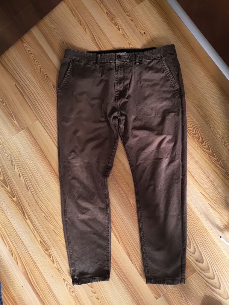 Spodnie meskie Pull&Bear roz. 48