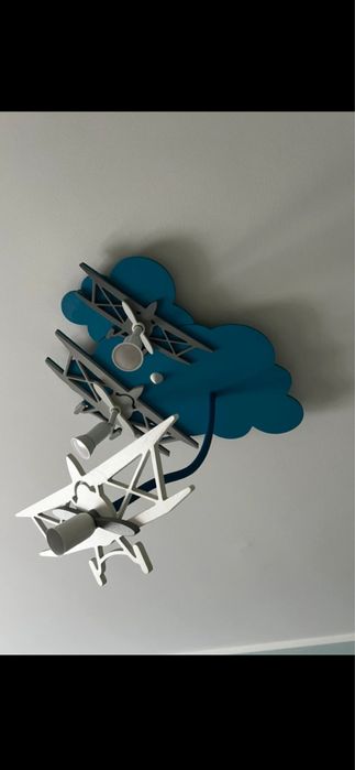 Lampa sufitowa z samolotami