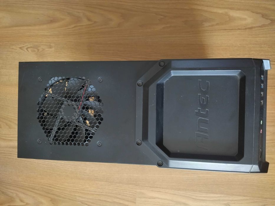 Корпус для компьютера ANTEC