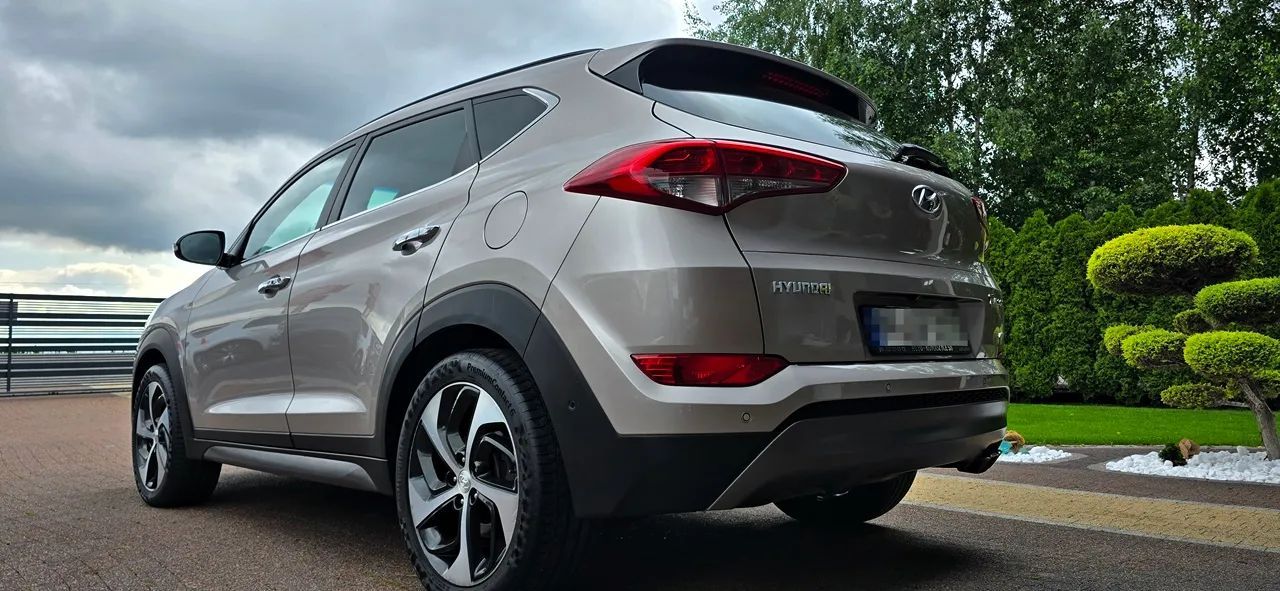 Hyundai Tucson 100%BEZWYPADKOWE 100%ORYGINAŁ LAKIER Stan dla wymagających FULL Opcja.