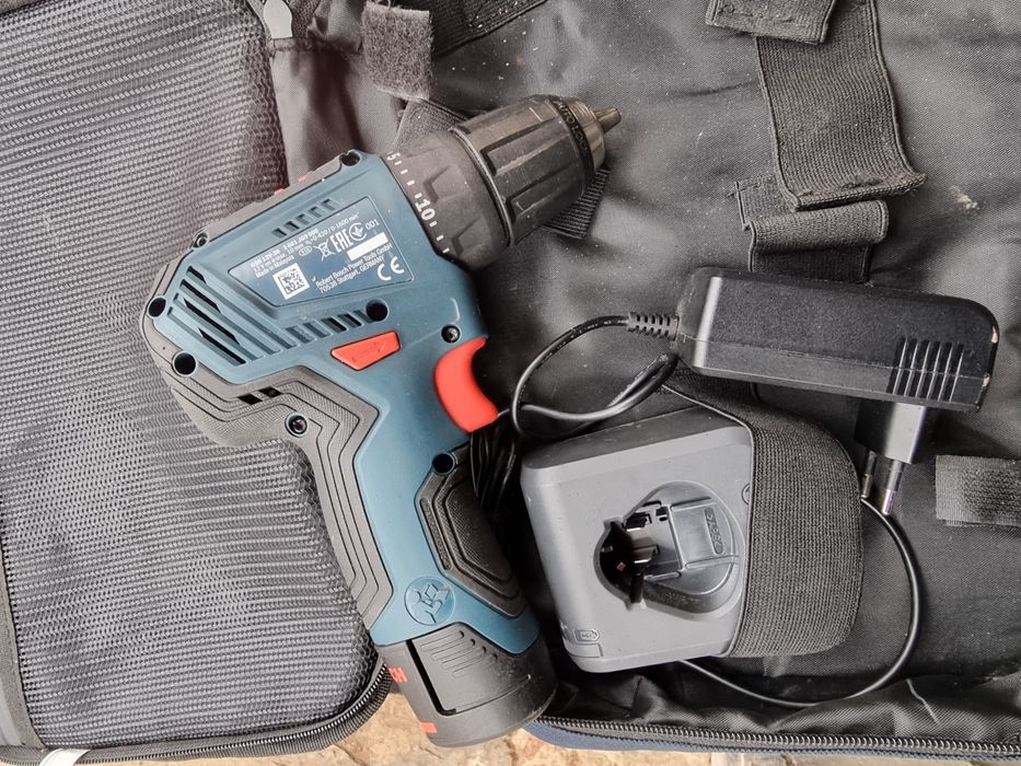 Новий безщітковий Шуруповерт Bosch gsr 12v-30 з АКБ та зарядкою