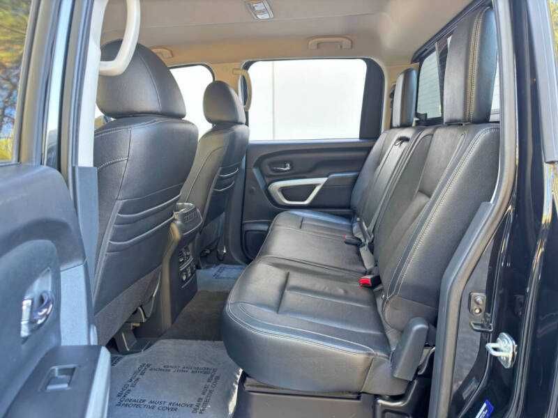 2019 Nissan Titan XD SL