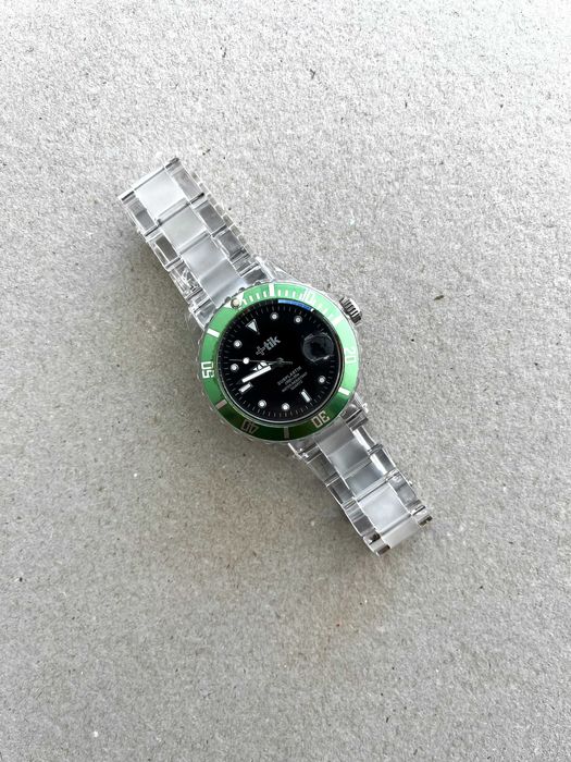 Relógio de praia +Tik