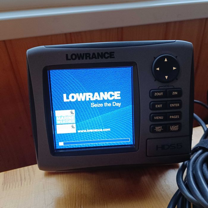 Ехолот Lowrance HDS 5