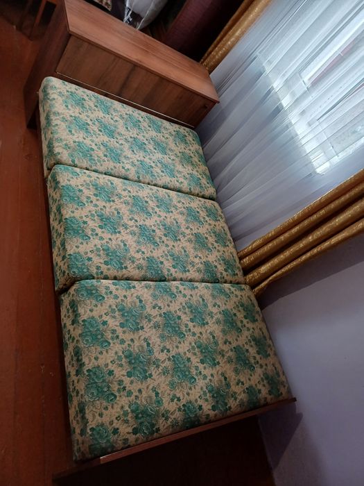 Тахта -  ліжко ..