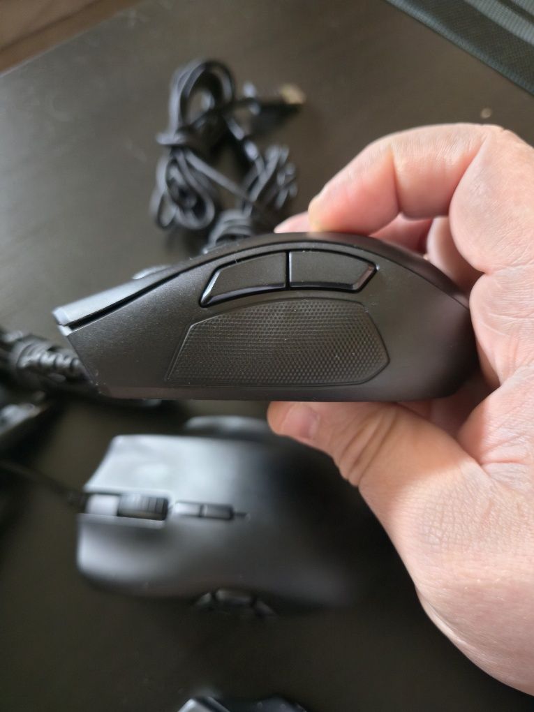 Ігрова мишка Razer Naga Trinity.