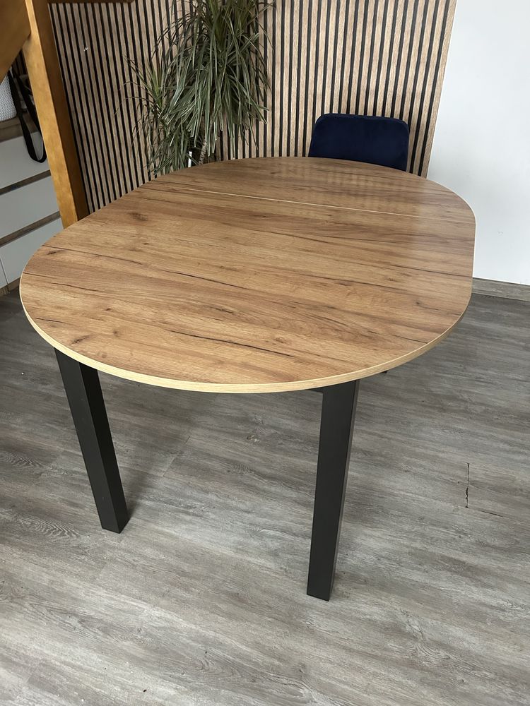 Stol do salonu rozkladany