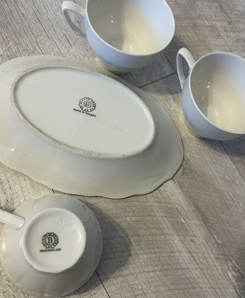 Porcelana Bogucice filiżanki oraz półmisek