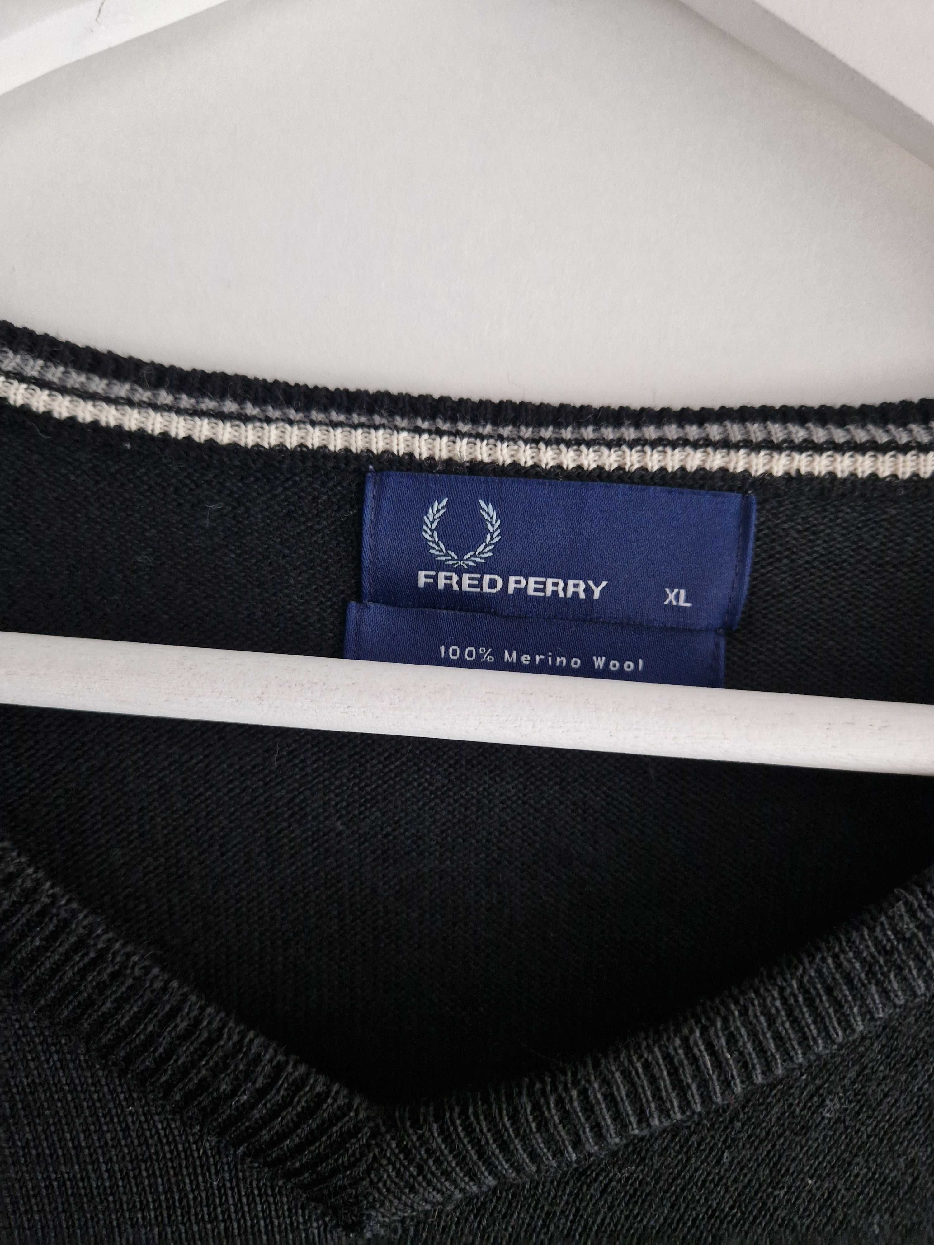Czarny męski sweter Fred Perry 100% Merino Wool , XL
