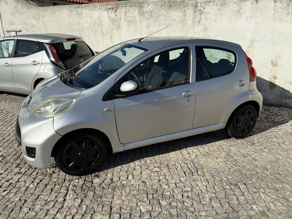 Peugeot 107 ano 2009