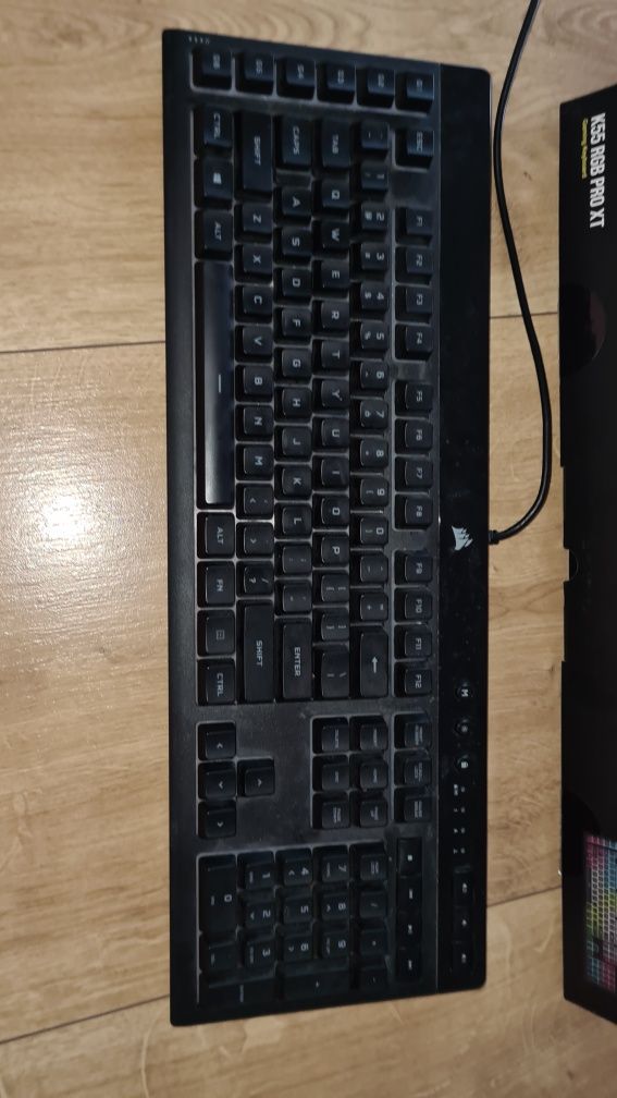 Klawiatura Corsair K55 RGB Pro XT Gamingowa. Podświetlenie. Pudełko