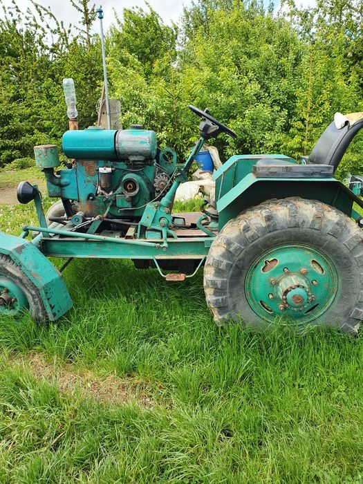 Traktor typu sam