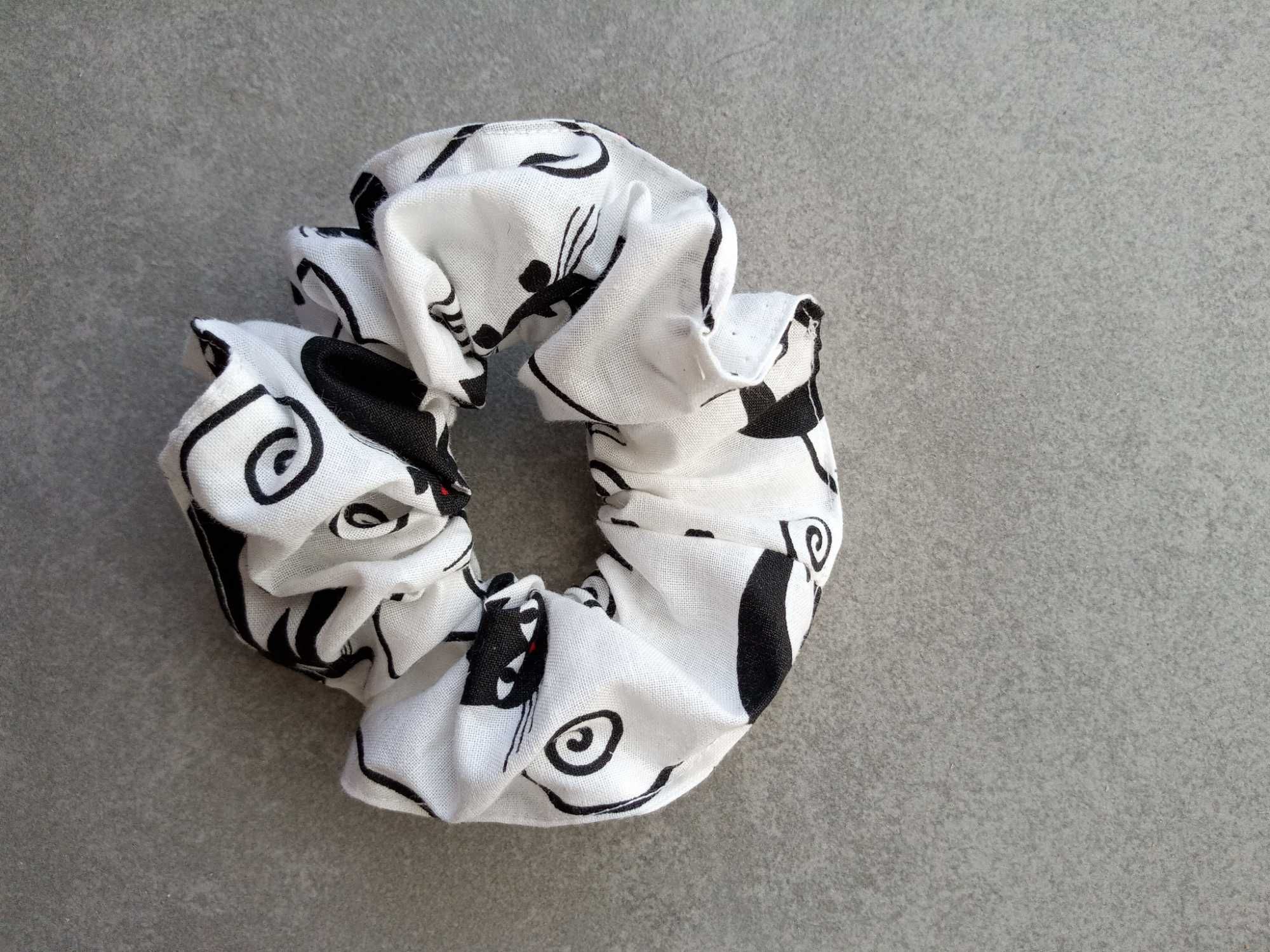 Bawełniana gumka do włosów Handmade Kotki ręcznie szyta scrunchie