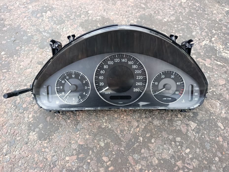 Щиток приборів Мерседес w 211 рестайл