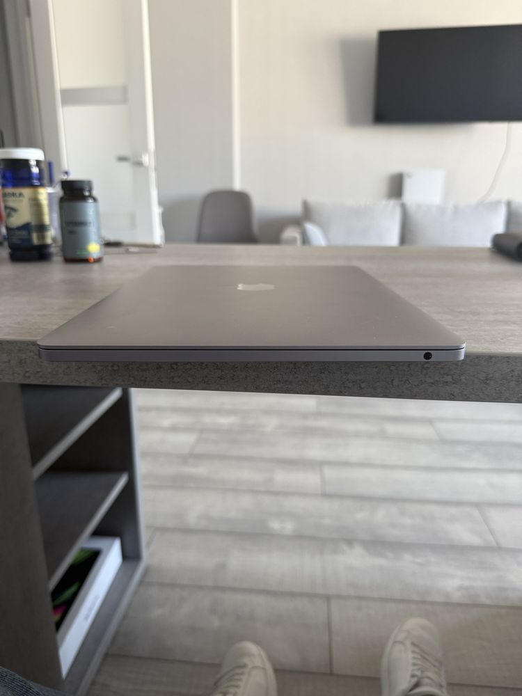 MacBook Pro M2, Space Gray